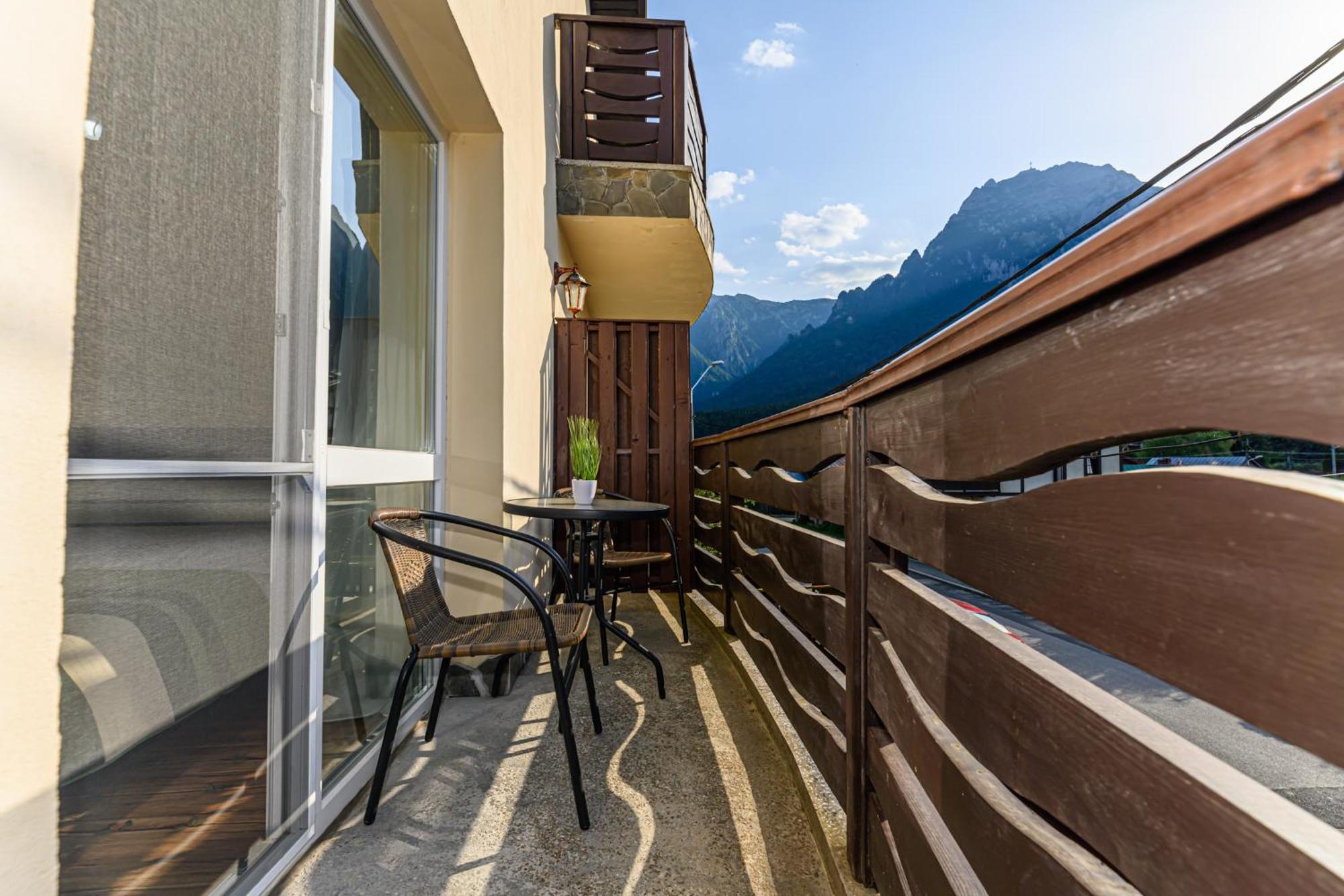 Casa Ramino Hotel บุชเตนี ภายนอก รูปภาพ