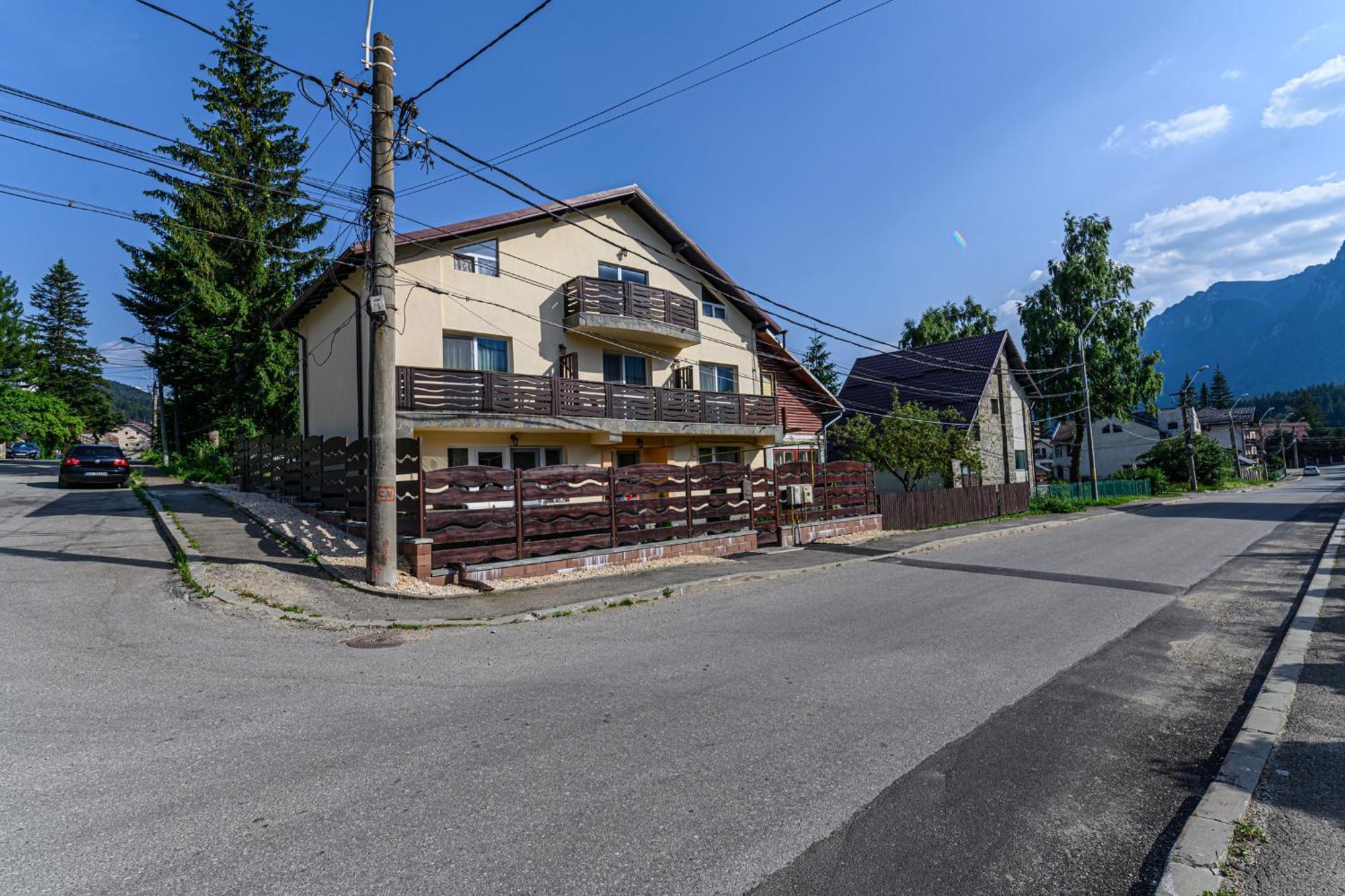 Casa Ramino Hotel บุชเตนี ภายนอก รูปภาพ