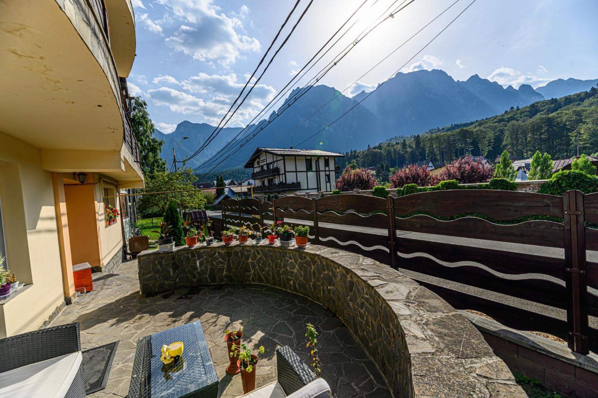 Casa Ramino Hotel บุชเตนี ภายนอก รูปภาพ