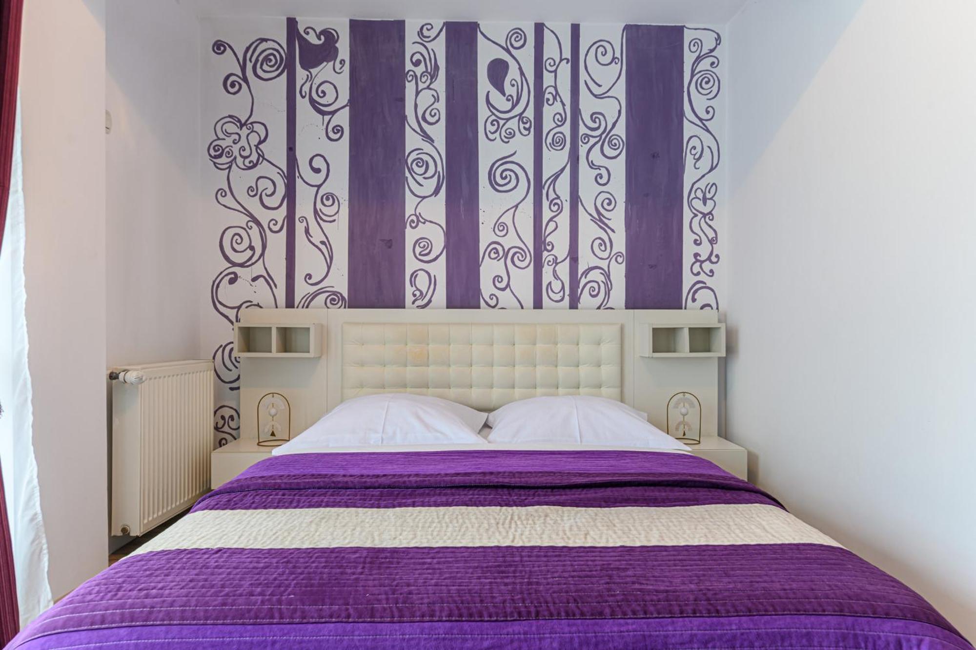 Casa Ramino Hotel บุชเตนี ภายนอก รูปภาพ