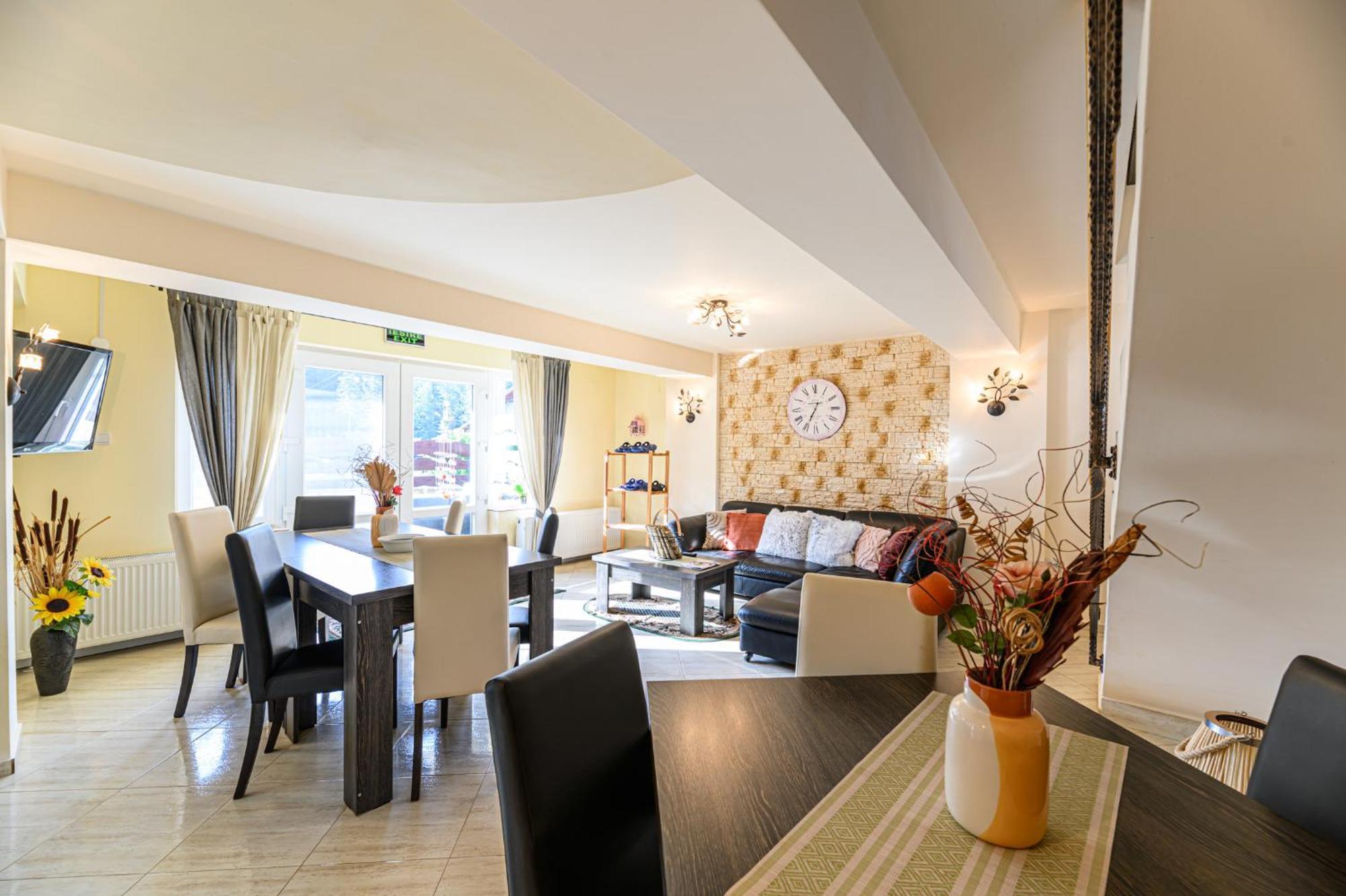 Casa Ramino Hotel บุชเตนี ภายนอก รูปภาพ