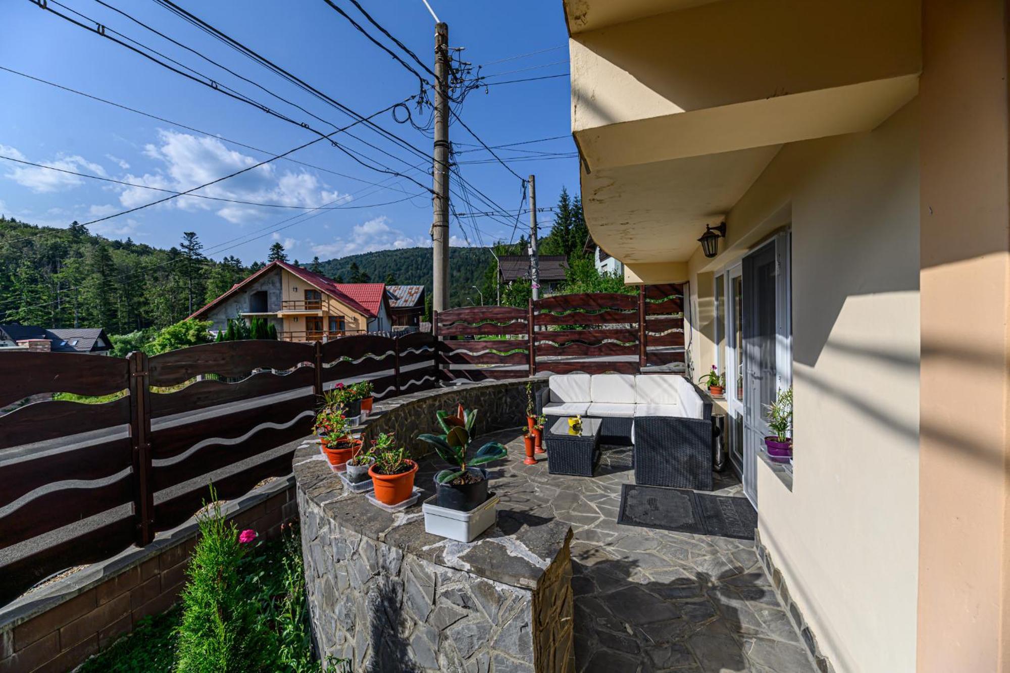 Casa Ramino Hotel บุชเตนี ภายนอก รูปภาพ