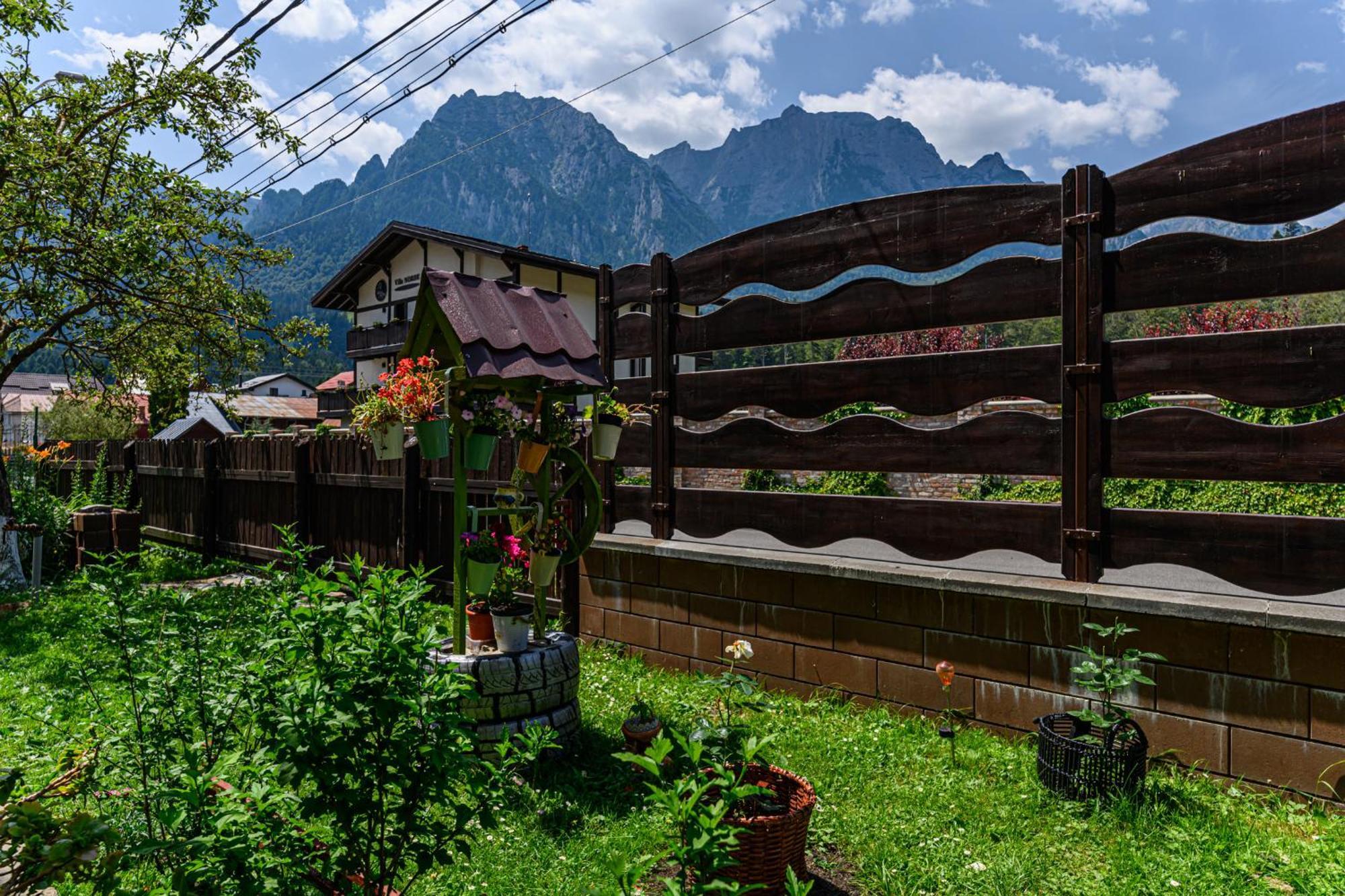 Casa Ramino Hotel บุชเตนี ภายนอก รูปภาพ