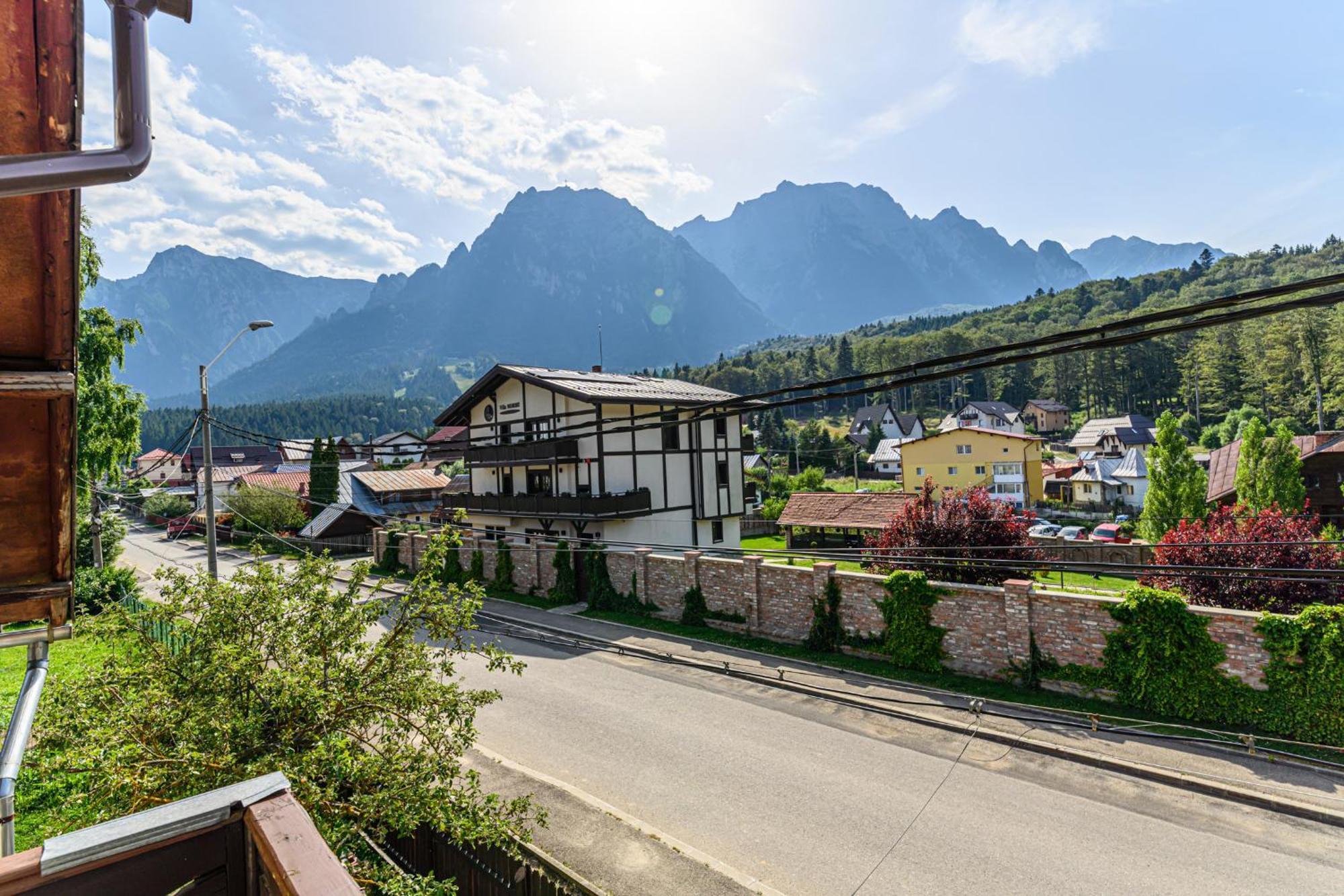 Casa Ramino Hotel บุชเตนี ภายนอก รูปภาพ