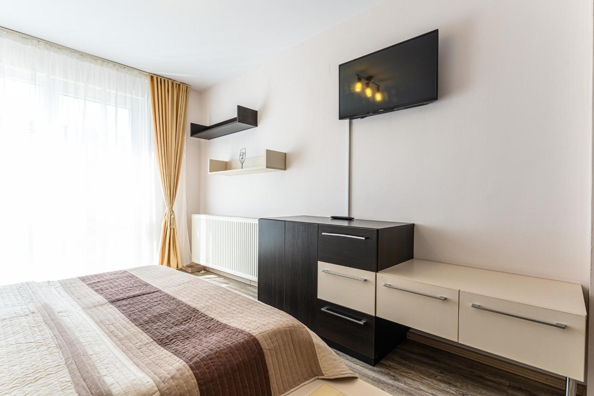 Casa Ramino Hotel บุชเตนี ภายนอก รูปภาพ