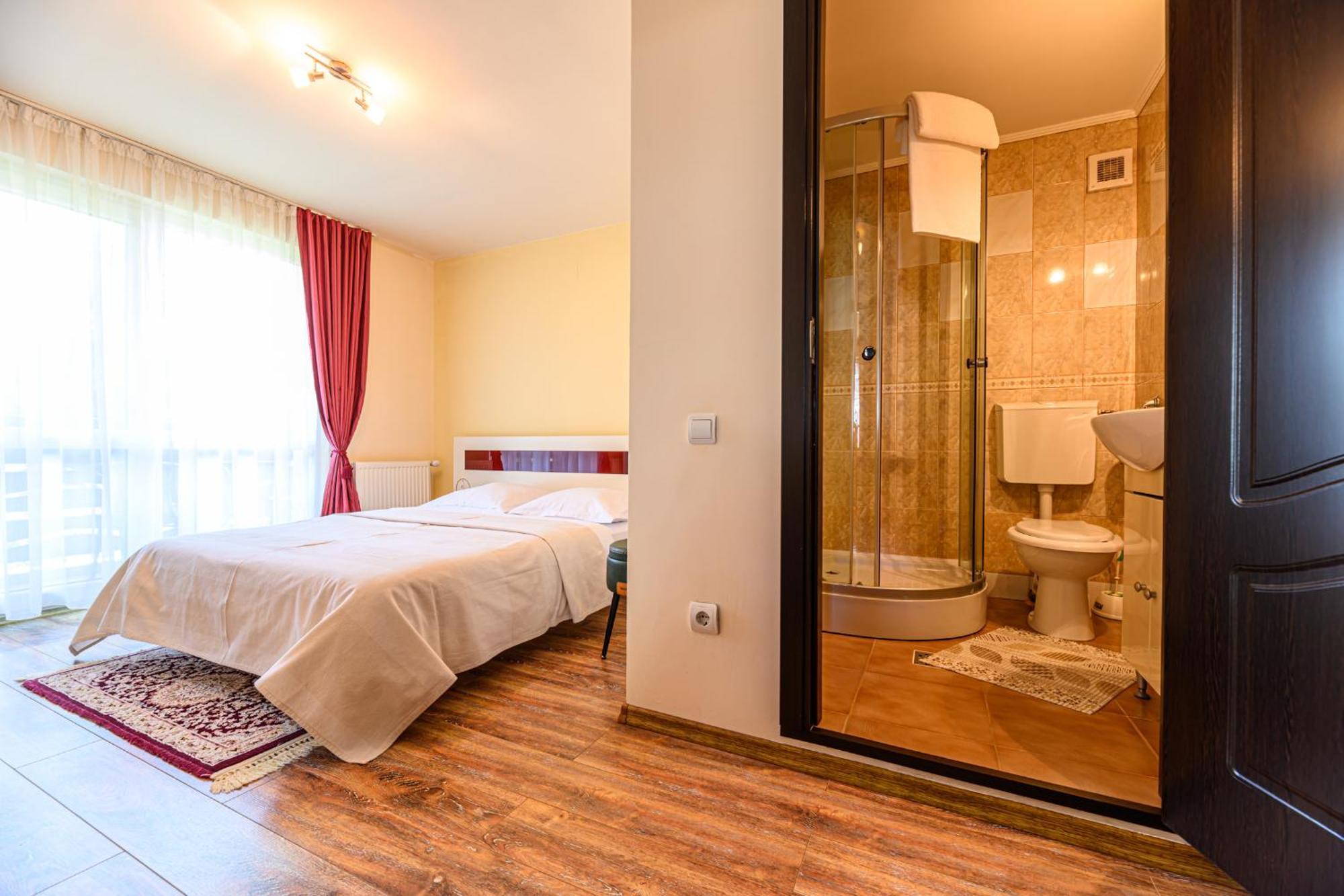 Casa Ramino Hotel บุชเตนี ภายนอก รูปภาพ