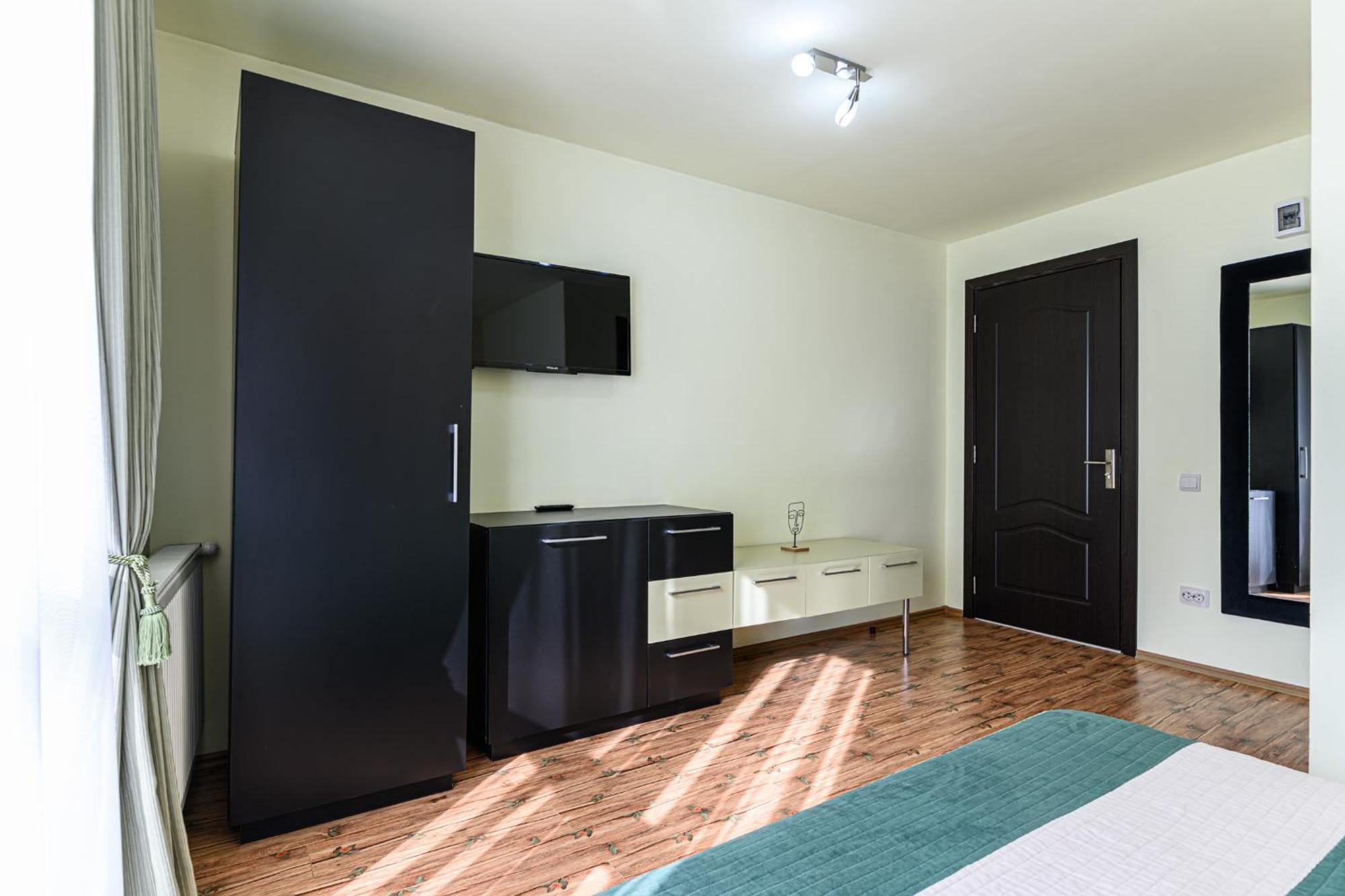 Casa Ramino Hotel บุชเตนี ภายนอก รูปภาพ