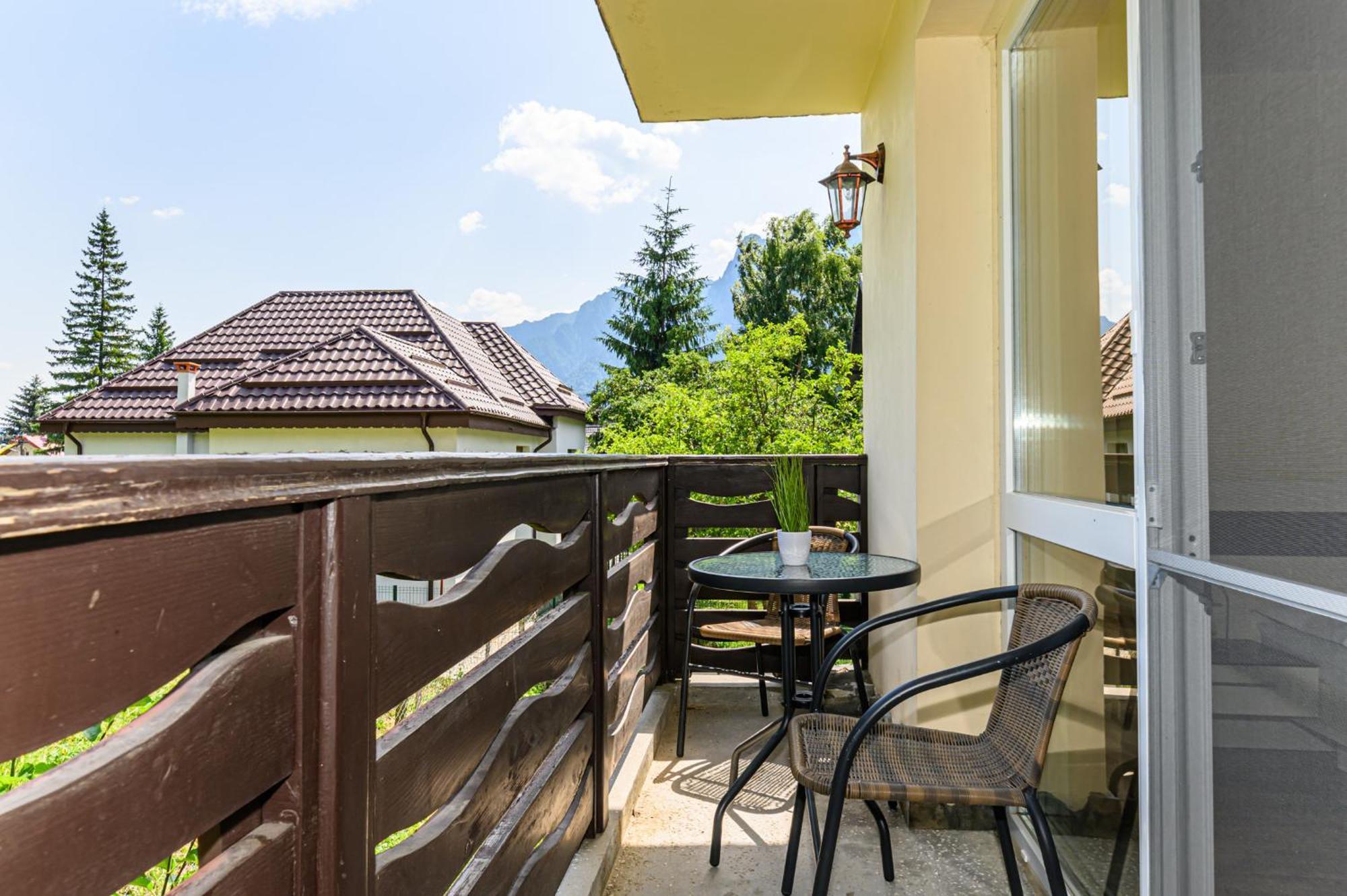 Casa Ramino Hotel บุชเตนี ภายนอก รูปภาพ