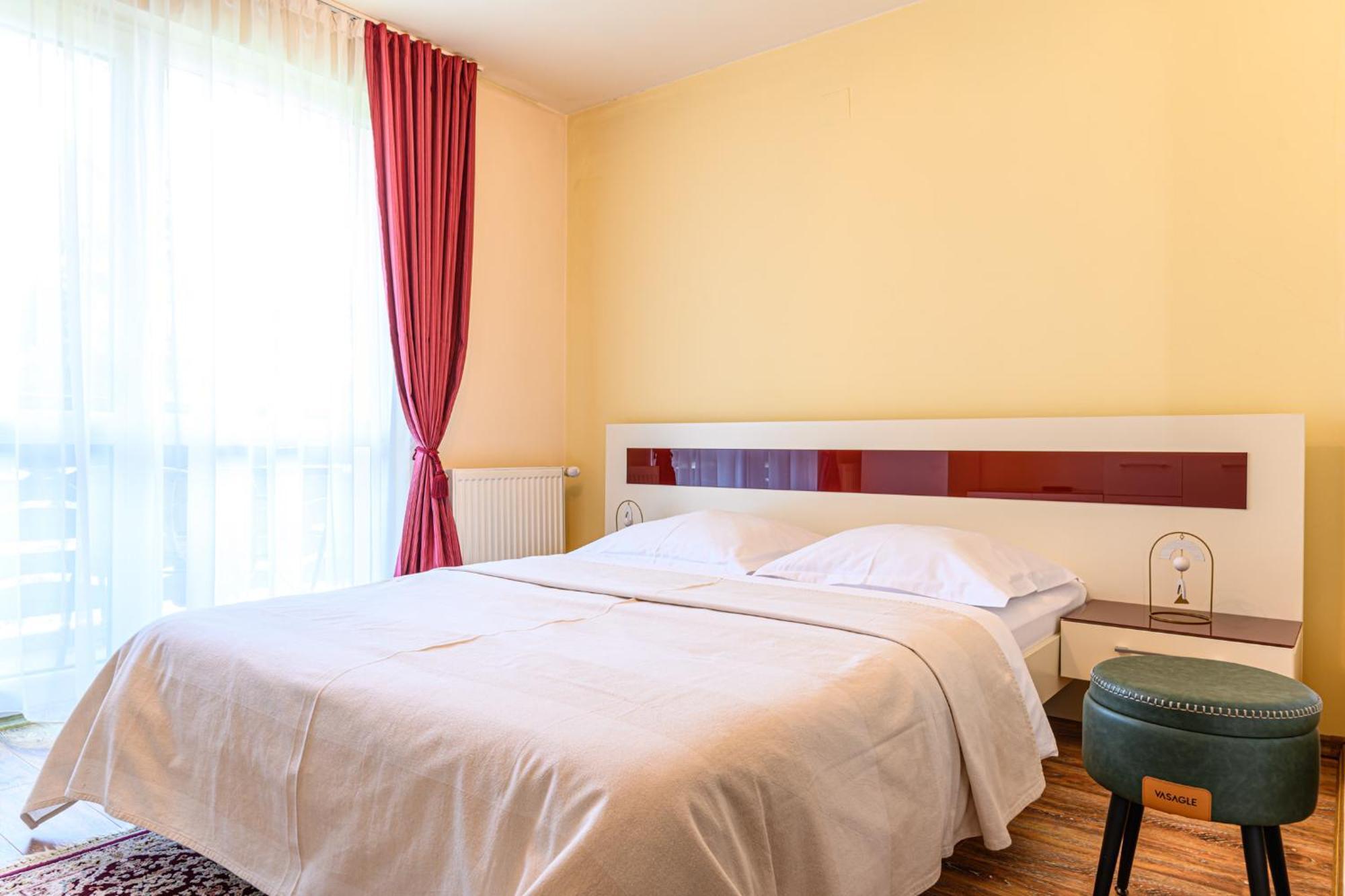 Casa Ramino Hotel บุชเตนี ภายนอก รูปภาพ