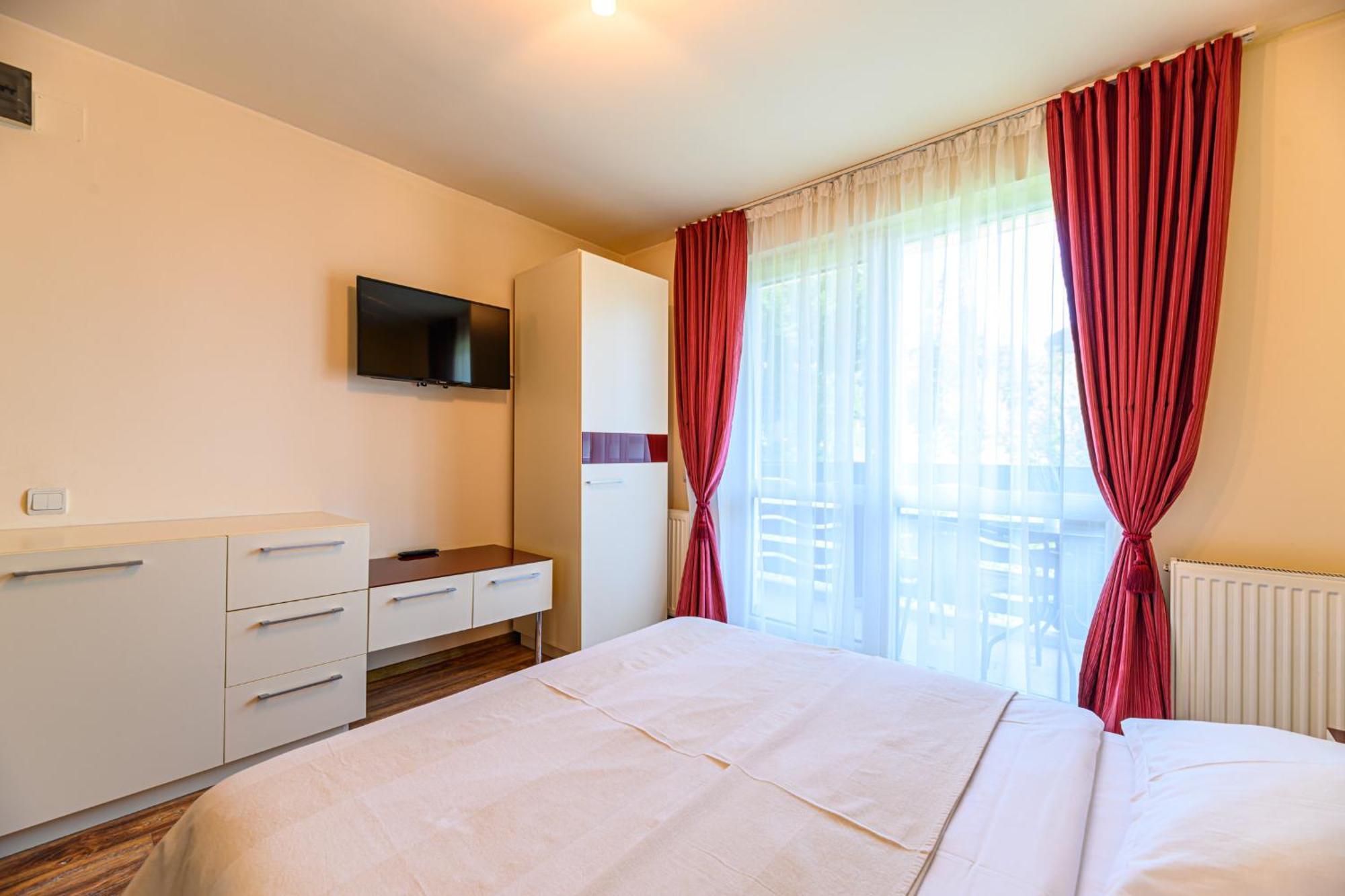 Casa Ramino Hotel บุชเตนี ภายนอก รูปภาพ