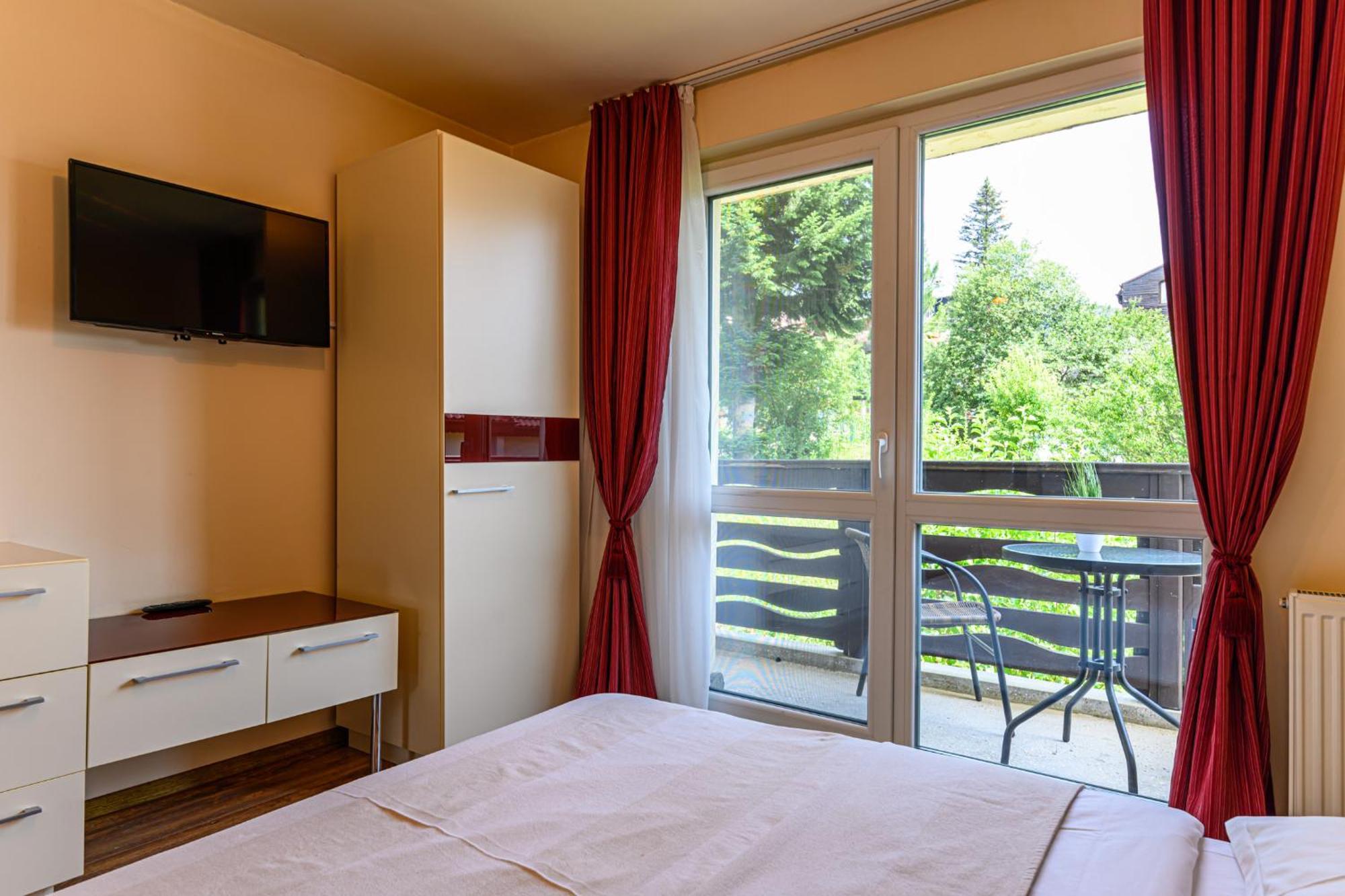 Casa Ramino Hotel บุชเตนี ภายนอก รูปภาพ